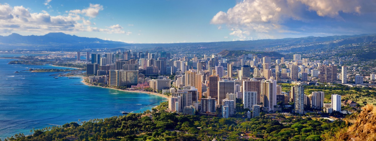 Honolulu Hawaii skyline Shutterstock_273152318