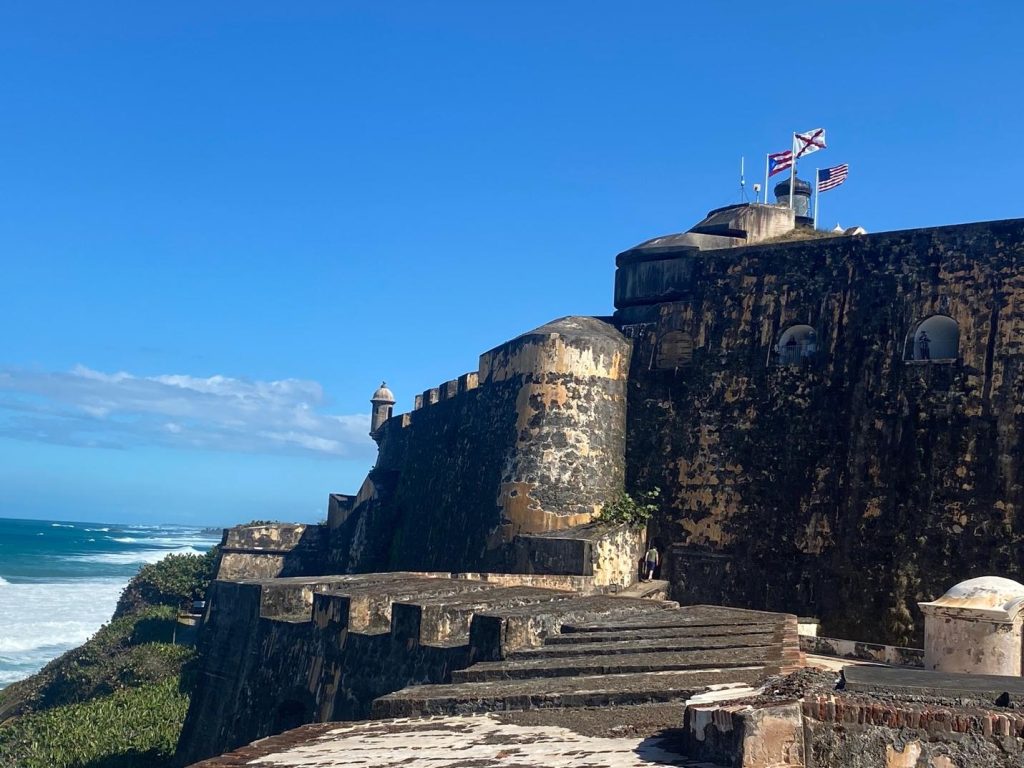 Forging Identity: The Jones-Shafroth Act and the Dual Citizenship of Puerto Ricans/Tejiendo