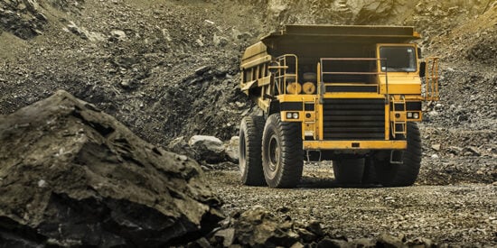 Truck in Mine_800x400