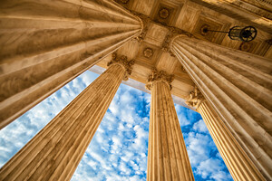 https-www-globalinvestigations-blog-wp-content-uploads-sites-10-2023-06-supreme-court-columns_istock-694221442-jpg
