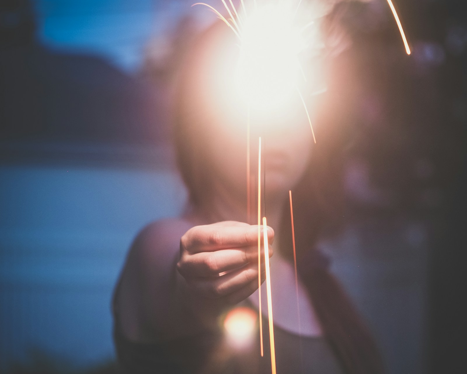 Shine on, you crazy diamond.  The next generation, grasping the sparkling light.  Happy Birthday, America… and many more.