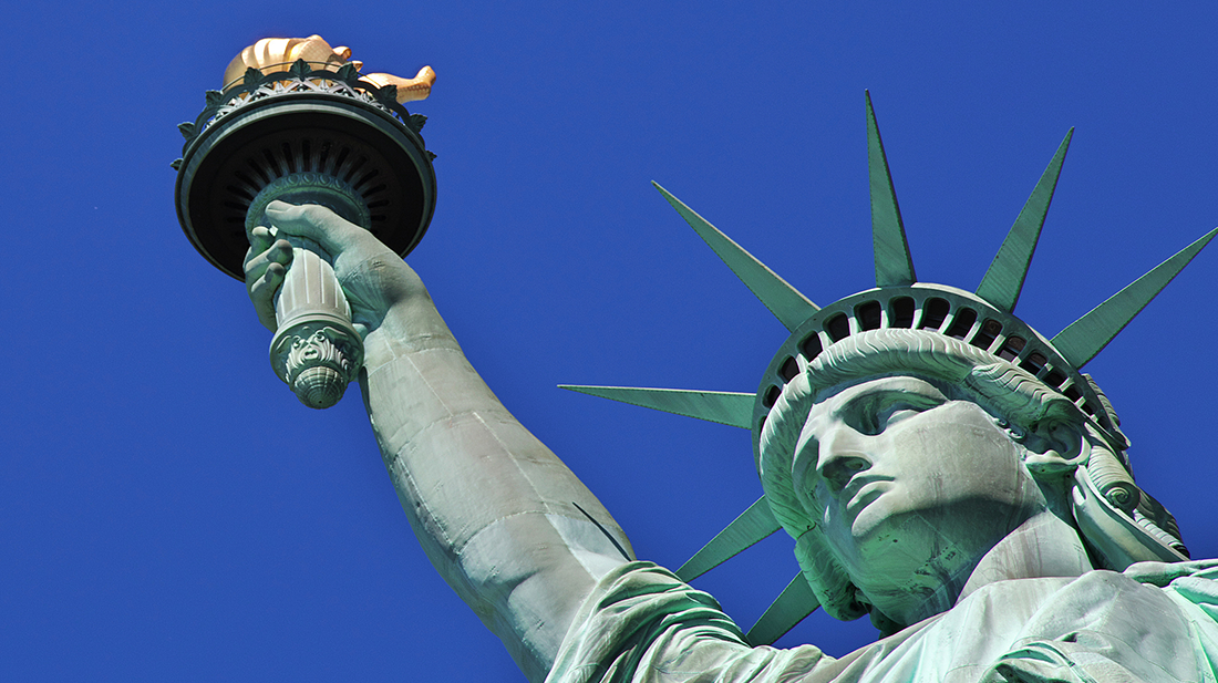 GettyImages-1744477123immigration3