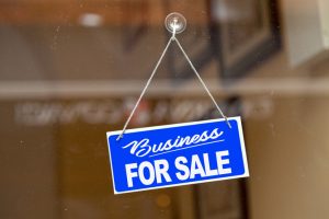 https-www-hpindiana-law-business-blog-wp-content-uploads-2025-04-business-for-sale-for-sale-sign-1090969206_727x484-300x200-jpeg