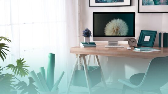 Remote work policy for employers – productive home office setup.
