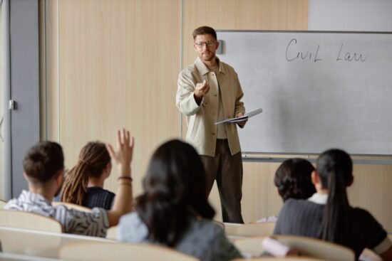https-www-2civility-org-wp-content-uploads-2025-11-istock-2165092600-1024x683-jpg