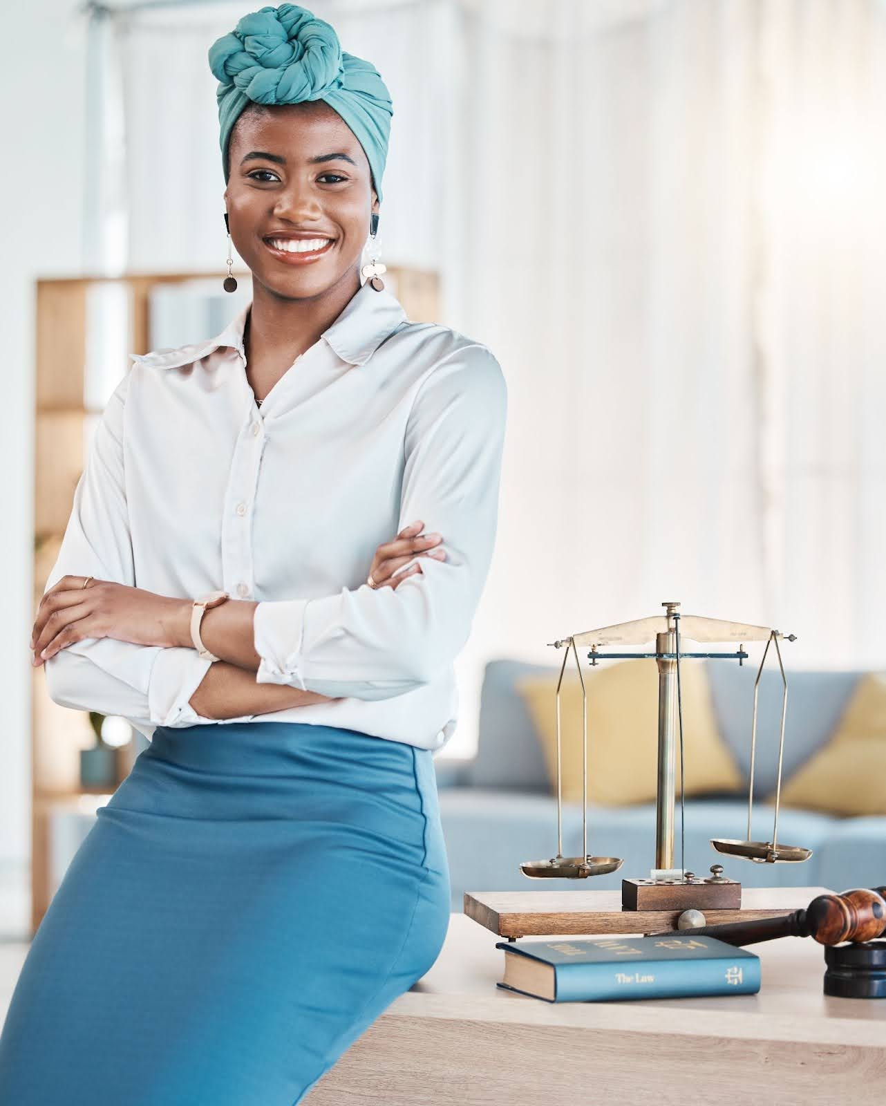 Stop anxiety! CA's 2026 laws (pay, AI, minimum wage) mean huge fines or new rights. Get the expert guide & book Angela Reddock-Wright now.