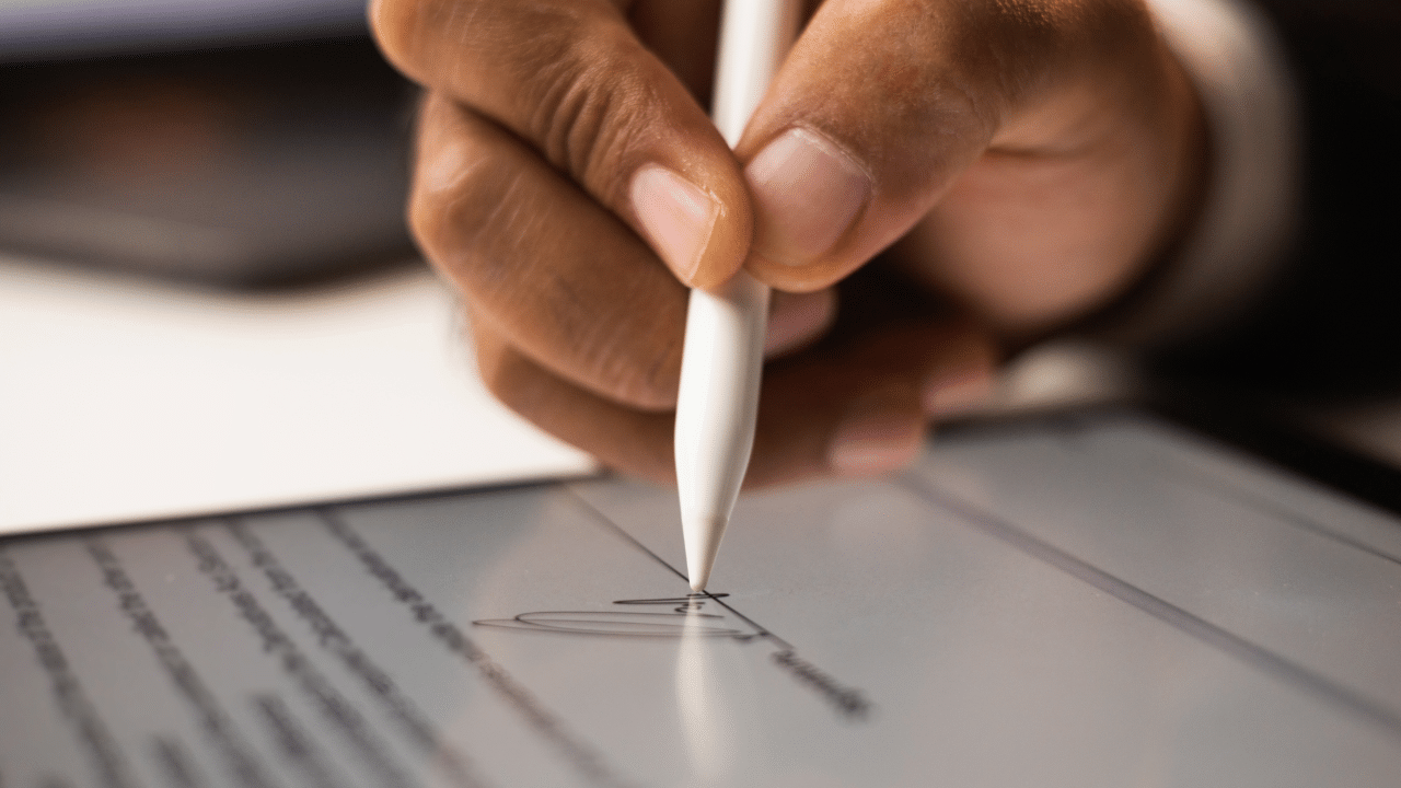 Further Update on Termination Clauses: Baker v. Van Dolder’s Home Team Inc.
