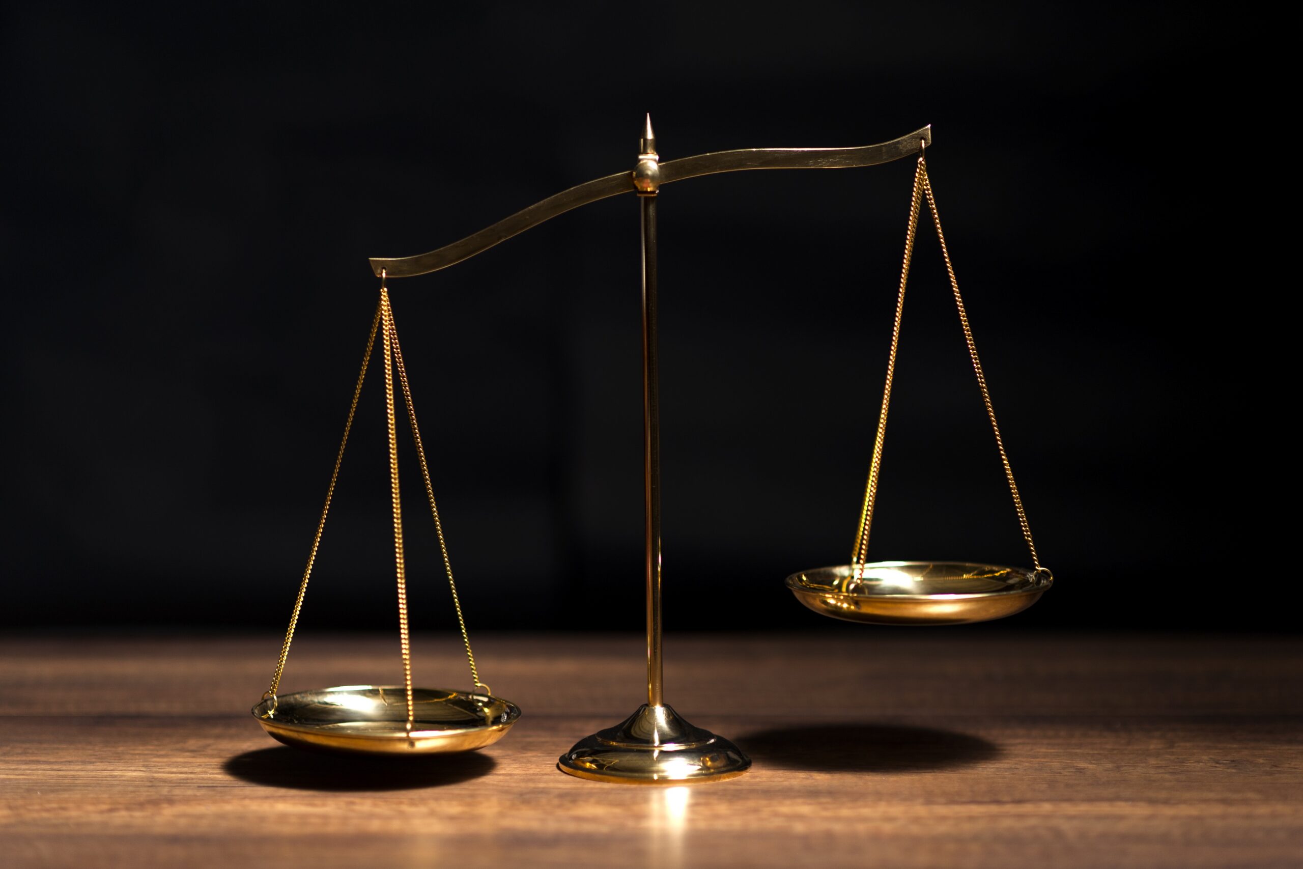 Gold,Brass,Balance,Scale,weight,Balance,,Imbalance,Scale,On,Wooden,Desks