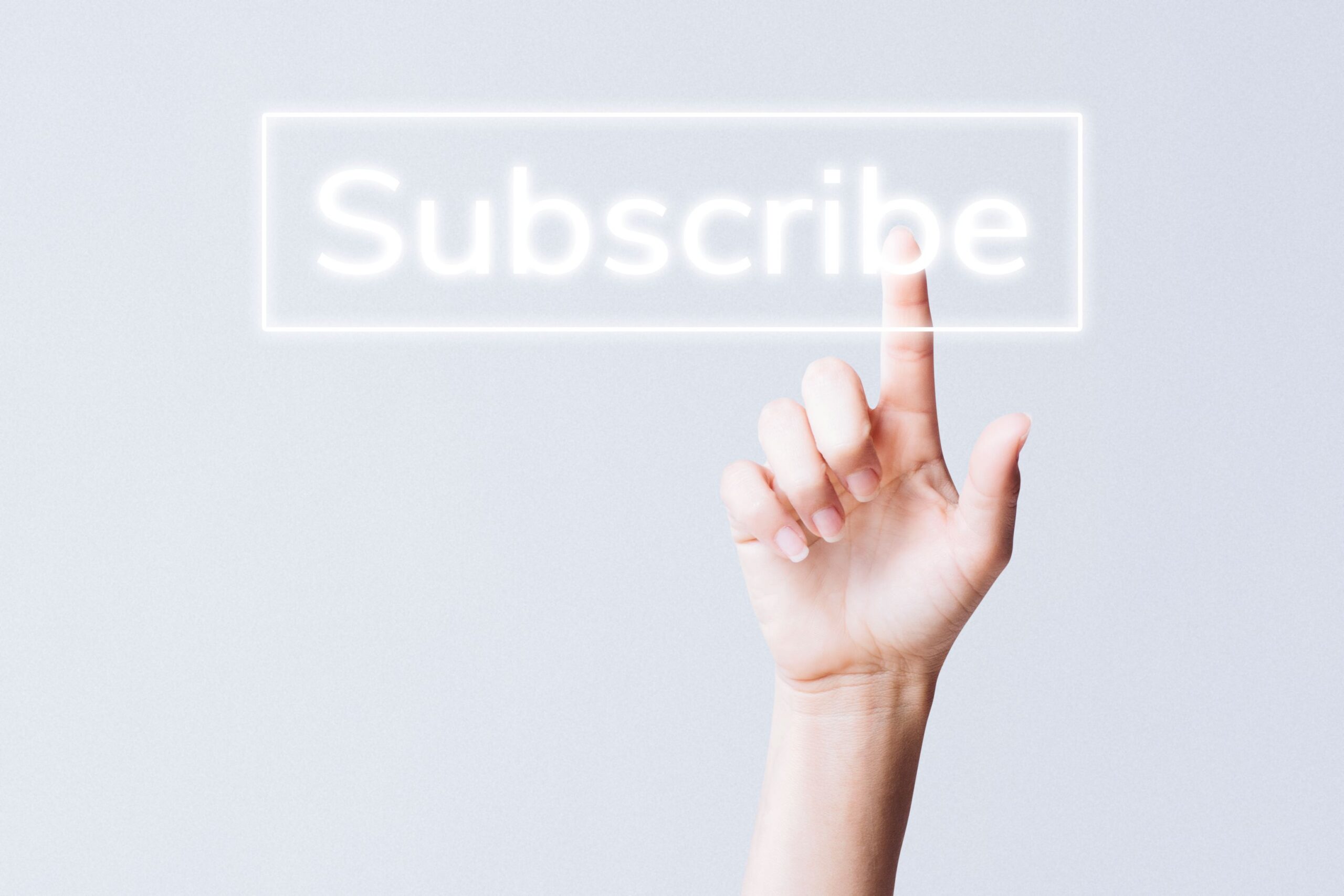 hand-clicking-subscribe-button-social-media (002)