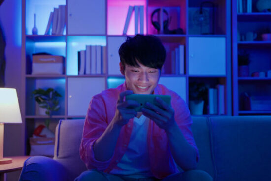 https-larevueblog-squirepattonboggsblogs-com-wp-content-uploads-sites-35-2026-05-man-plays-mobile-games_gettyimages-1346197757-640x427-jpg