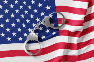 Can Visa Holders and Immigrants Travel Inside the U.S.? Plane, Car, Bus, Train, Subway, and Checkpoint Risks 15 can immigrants travel inside the U.S.