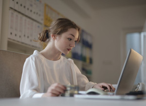 USCIS Mandatory E-Filing Rule 2026: Which Forms Must Be Filed Online, Form I-936 Waivers, Deadlines, Costs, and Risks 1 USCIS mandatory electronic filing rule 2026 showing online immigration forms, Form I-936 waiver, and filing deadlines