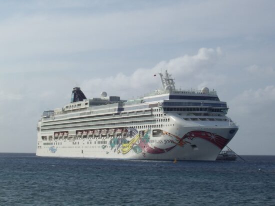 Norwegian_Jewel_Georgetown
