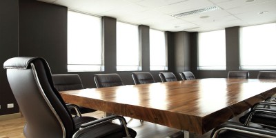 https-www-ruralspectrumscanner-com-wp-content-uploads-2015-07-bigstock-modern-meeting-room-with-solid-65785327-400x200-jpg